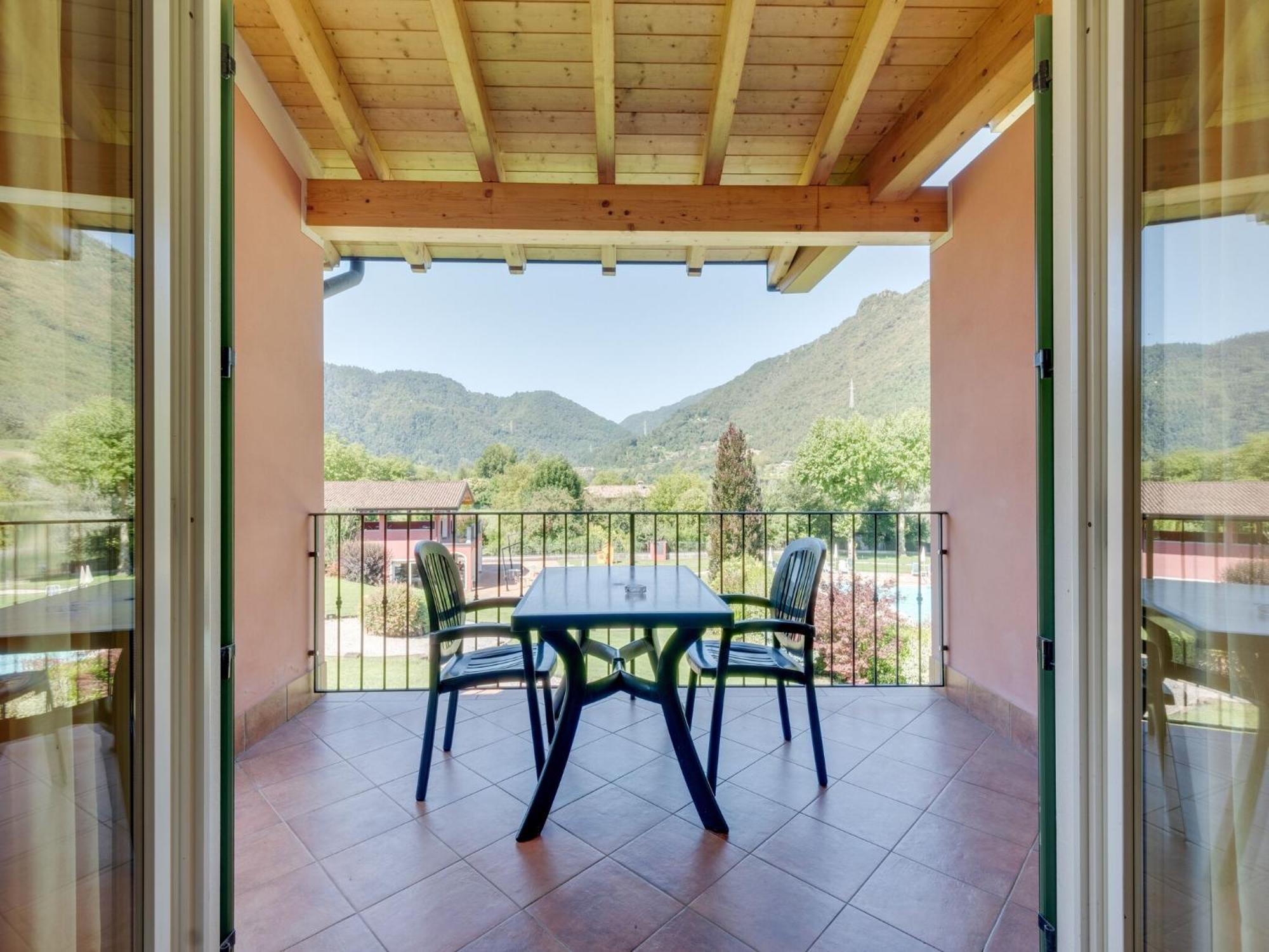 Spacious Apartment In Idro With Shared Pool Crone ภายนอก รูปภาพ