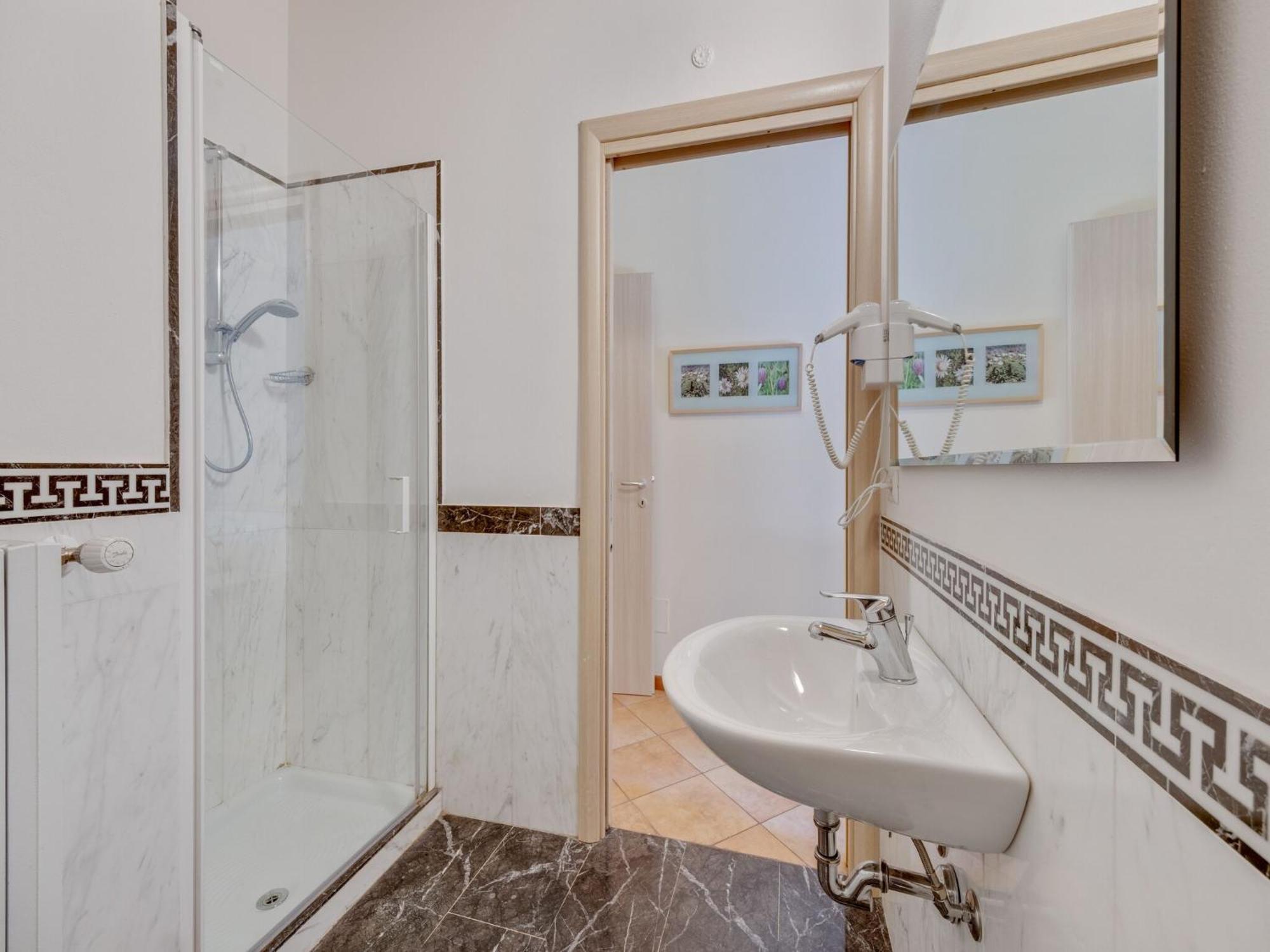 Spacious Apartment In Idro With Shared Pool Crone ภายนอก รูปภาพ